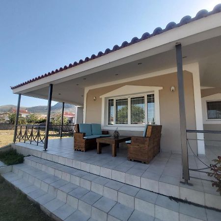 Вілла Fina'S House Corinth Екстер'єр фото